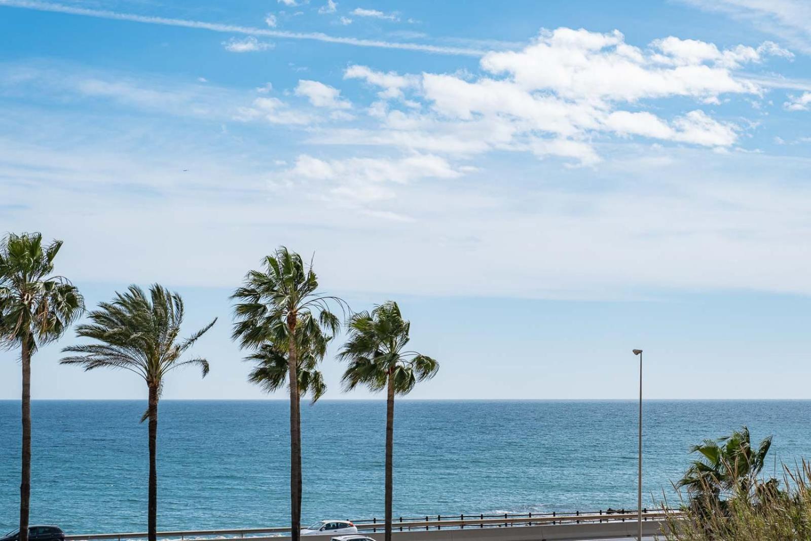 Family & Beach Apartments Mijas Costa & Fuengirola By Alfresco Stays El Faro Экстерьер фото