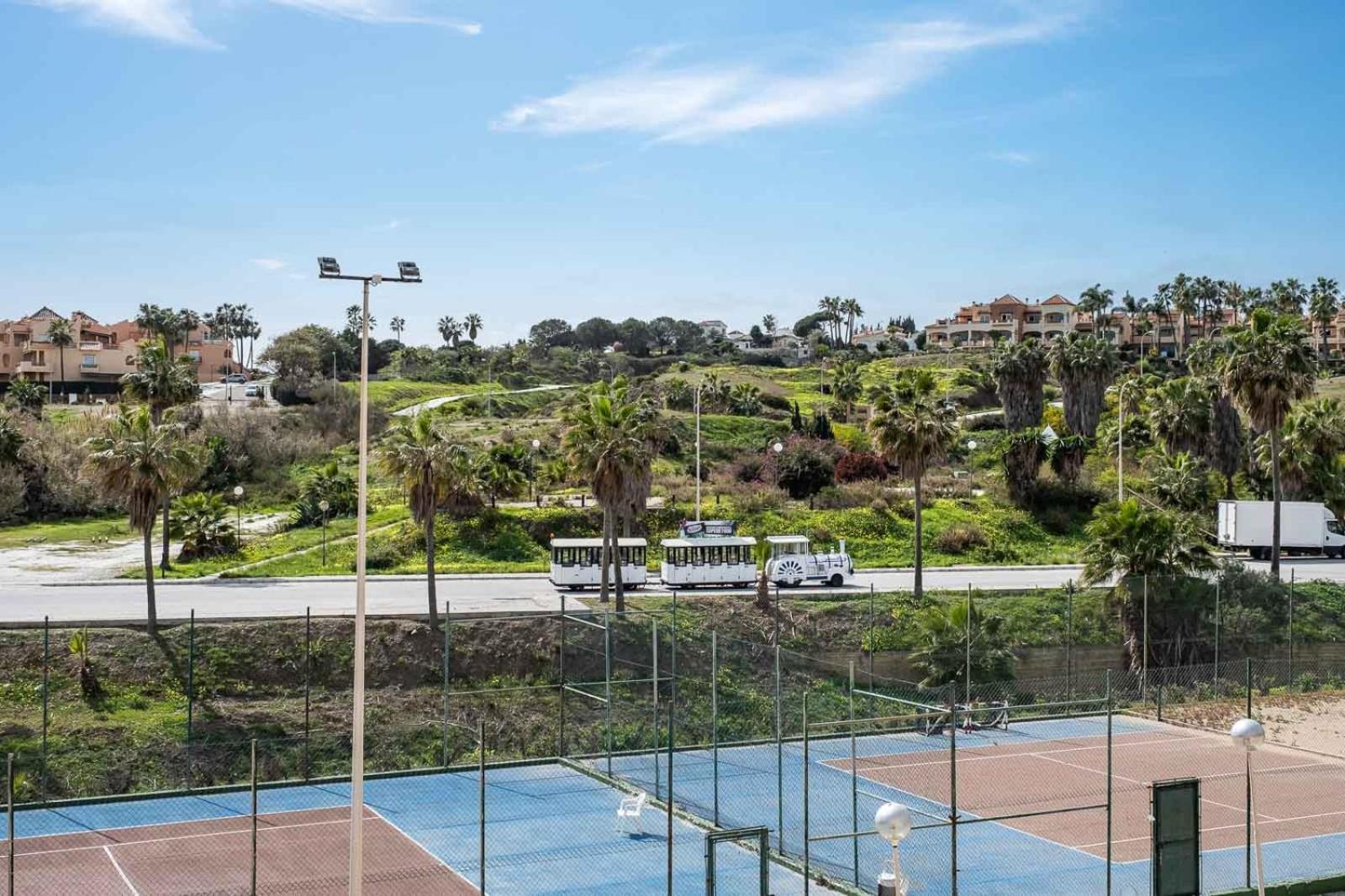 Family & Beach Apartments Mijas Costa & Fuengirola By Alfresco Stays El Faro Экстерьер фото