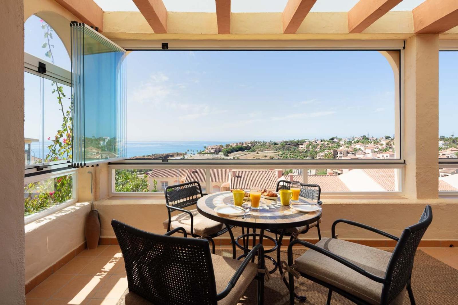 Family & Beach Apartments Mijas Costa & Fuengirola By Alfresco Stays El Faro Экстерьер фото